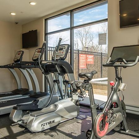 Frontdesk Core Apts Campustown エームズ エクステリア 写真