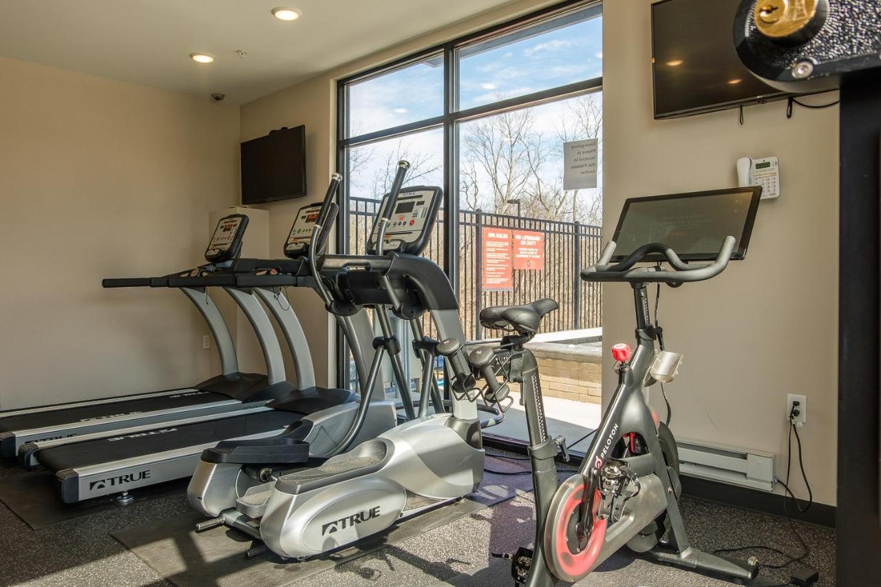 Frontdesk Core Apts Campustown エームズ エクステリア 写真